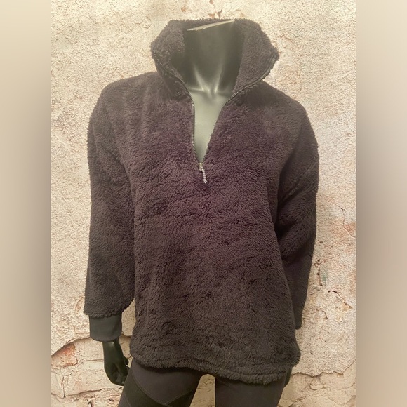 Eddie Bauer Black Teddy Pullover - Picture 1 of 5